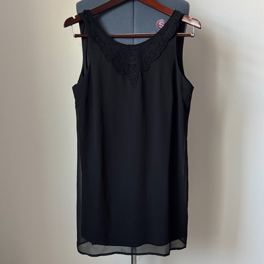 Elegant Black Lace Trim Tunic Dress
